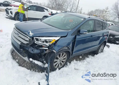 2018 Ford Escape Titanium из США, поврежденный, VIN 1FMCU9J91JUB87595